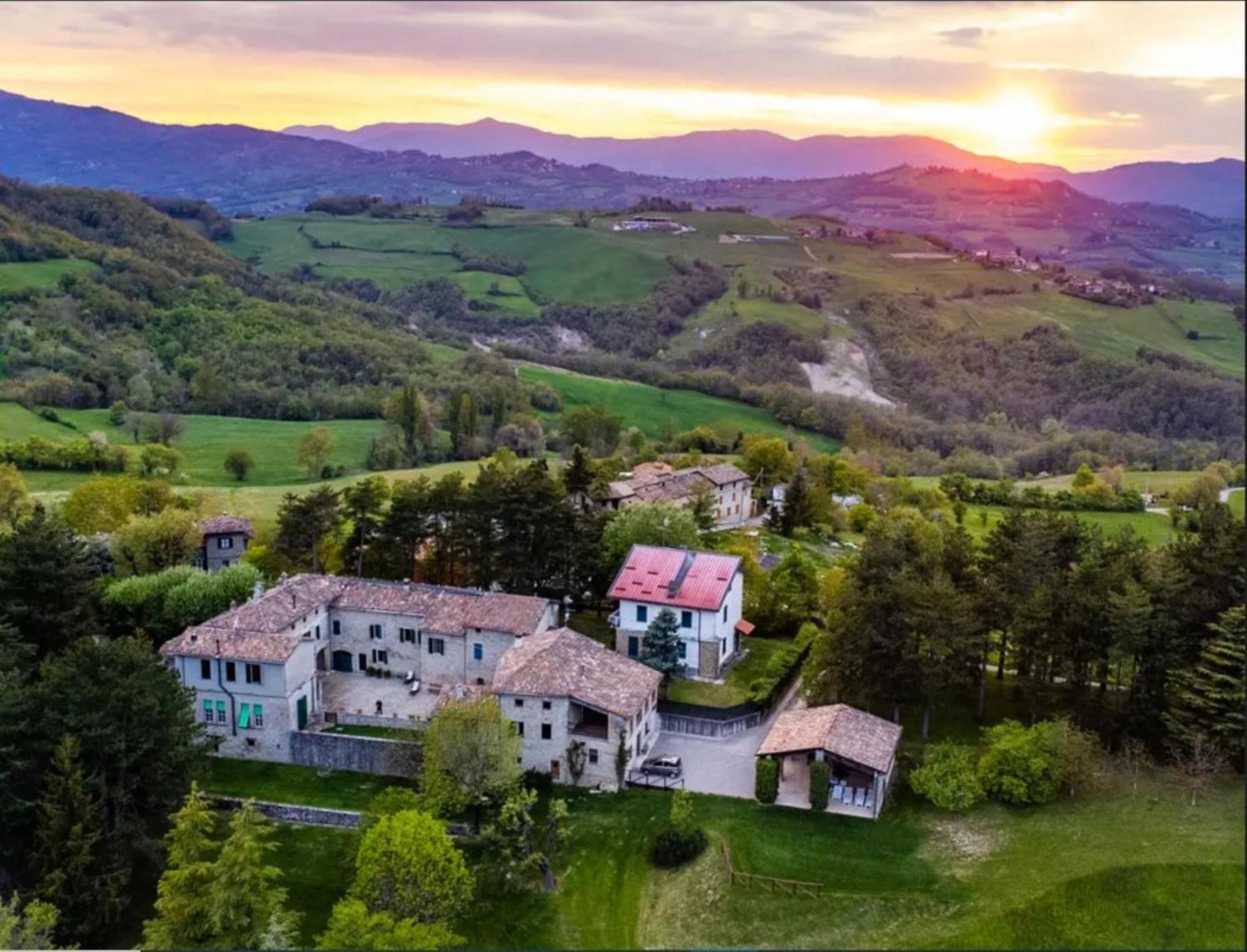 Neviano degli Arduini La Corte Bonomini Bed & Breakfast エクステリア 写真